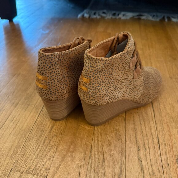 Women's Tom's Cheetah Suede Wedges (NWT) | Size 7 - Picture 4 of 6